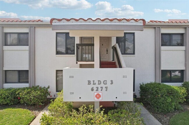 Primary Photo - 6277 Bahia Del Mar Blvd S