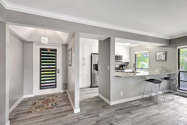 Building Photo - 618 Brackenwood Cove