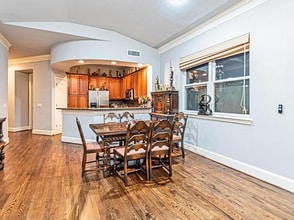 Building Photo - 49 Briar Hollow Ln