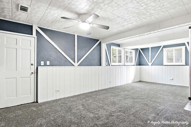 Building Photo - 34679 N Hiawatha Trl