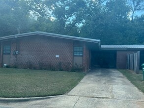 Building Photo - AVAILABLE NOW!