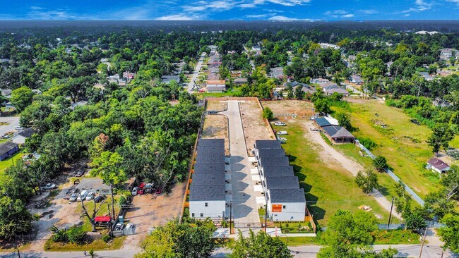 Building Photo - 6506 Old Olive Tree Dr