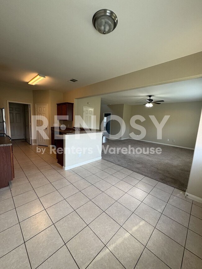 Building Photo - 1806 Sable Wood Dr