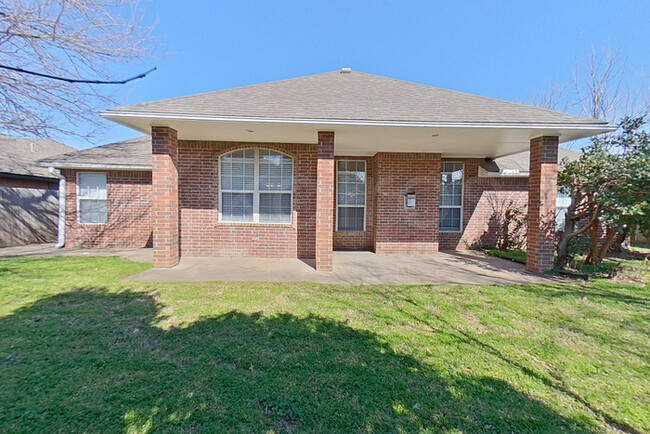 Building Photo - 1336 NW 9th St