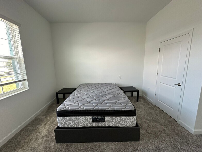 bedroom - 4137 Redbridge Loop