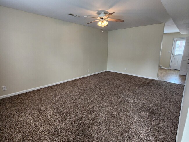 Building Photo - 248-2C EXECUTIVE AVE, CLARKSVILLE, TN 37042