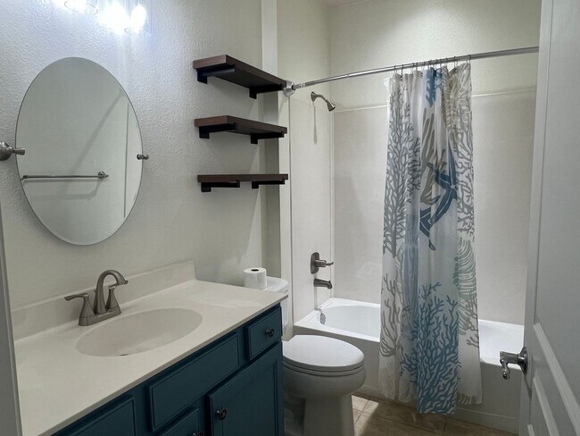 Building Photo - Gorgeous One-Level Ranch Style Home in The...