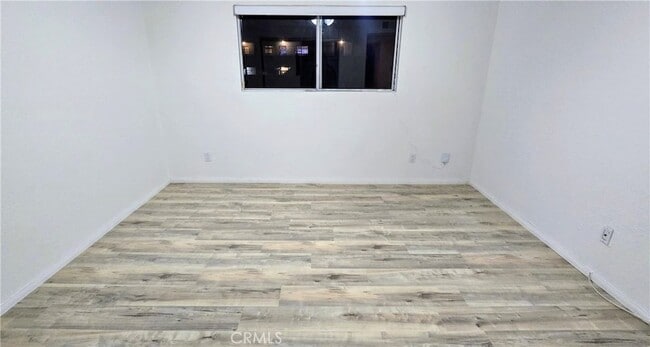 Building Photo - 630 W Dryden St