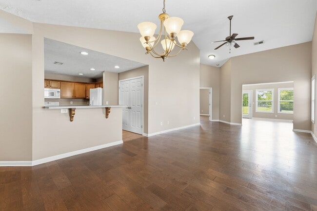 Building Photo - 395 Devon Chase Hill