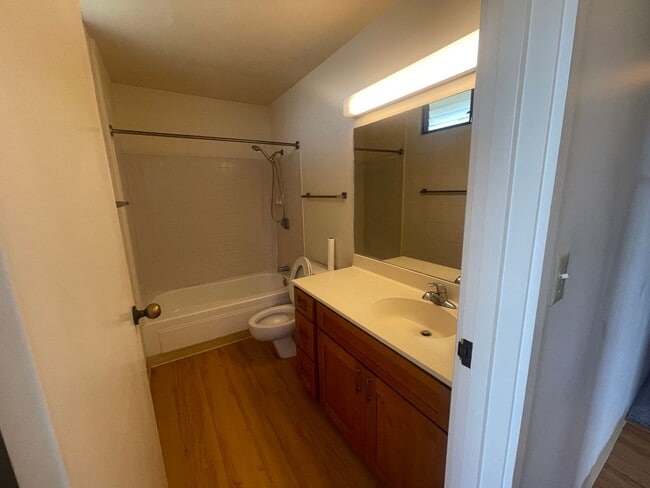Building Photo - FOR RENT-1314 Kinau ST #204
