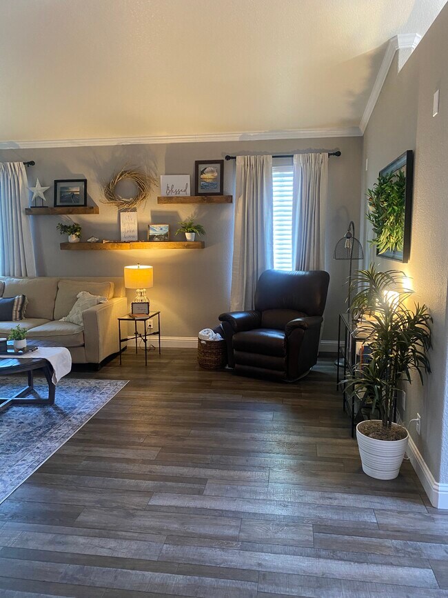 Building Photo - 7200 Ishi Point Ct
