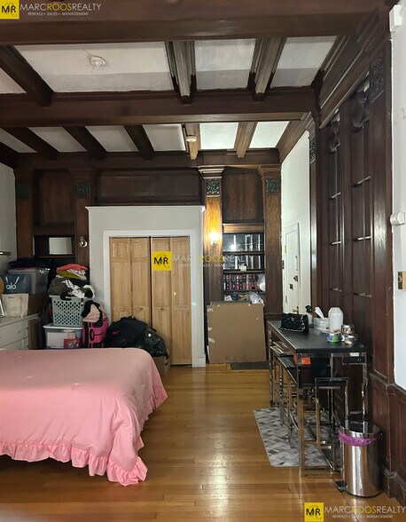 Building Photo - 465 Commonwealth Ave