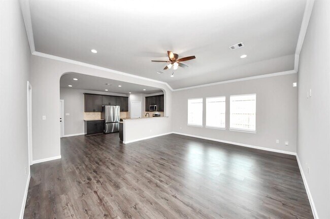 Building Photo - 314 Carlos Leal Dr