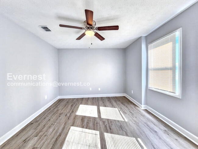 Building Photo - 2431 Corner Shoals Dr