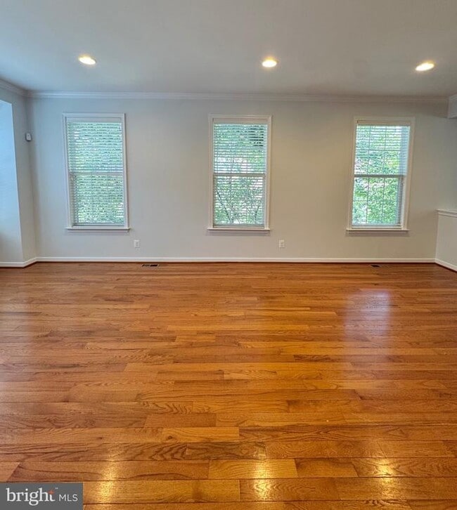Building Photo - 2048 Blunt Lane