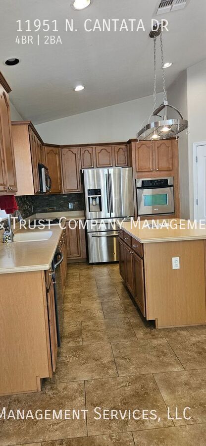 Building Photo - 11951 N Cantata Dr