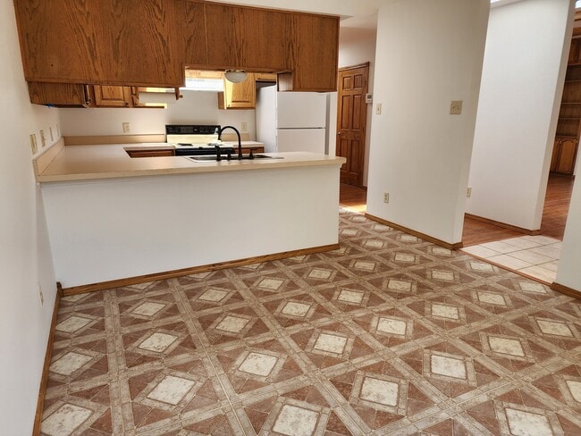 Building Photo - 1623 S Main St