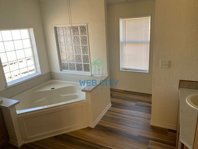 Building Photo - 7831 County Rd