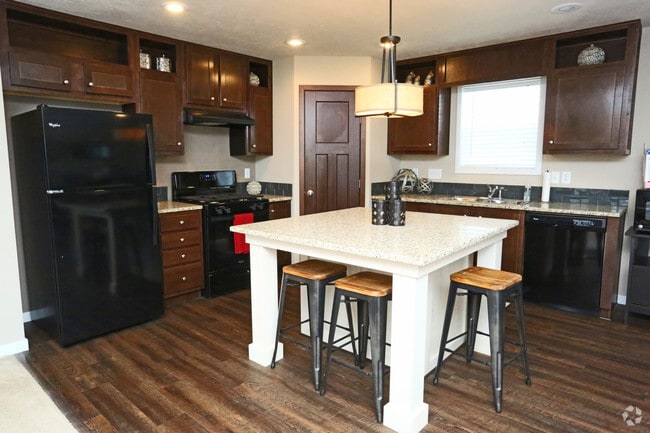Interior Photo - Independence Commons