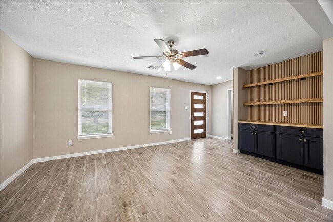 Building Photo - 4315 Kelling St