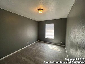 Building Photo - 2513 Quintana Rd