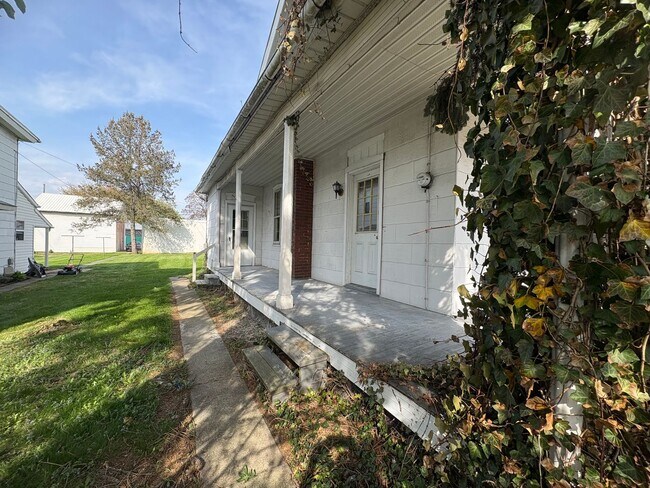 Building Photo - 539-541 S Market St