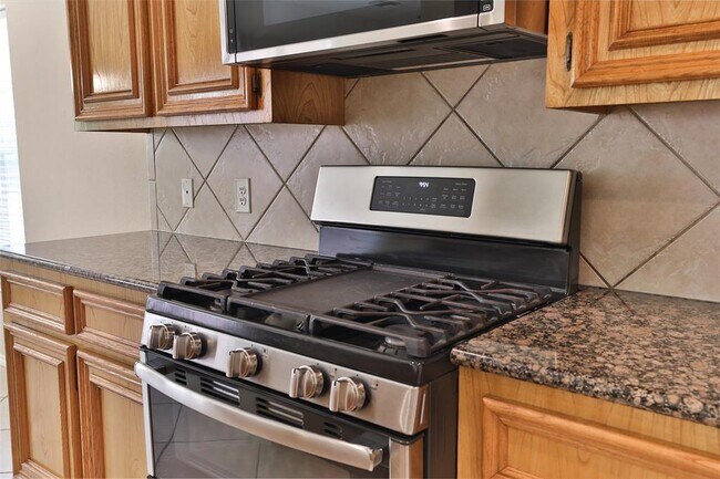 Building Photo - 26738 Abbey Springs Ln
