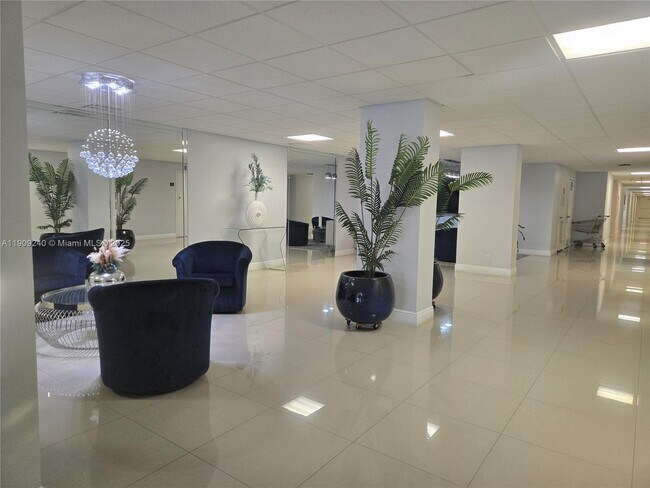 Building Photo - 1600 S Ocean Dr