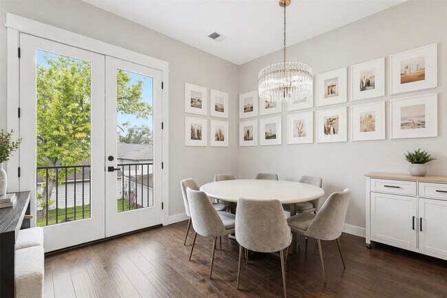 Building Photo - 913 Oak St