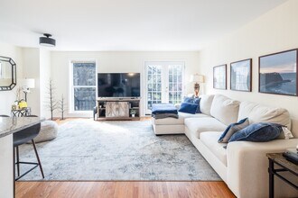 Building Photo - 10238 Arizona Cir