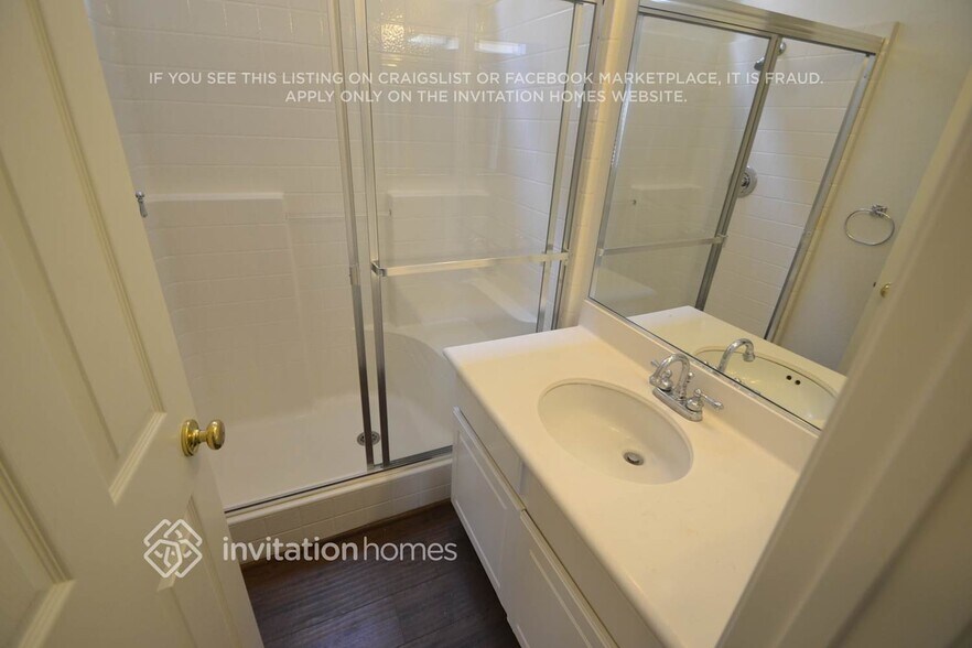 Building Photo - 22830 Oak Knoll Dr