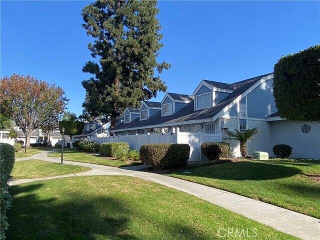 Building Photo - 805 W Grondahl St