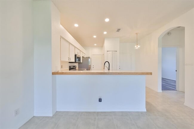 Building Photo - 633 Tremont Greens Ln