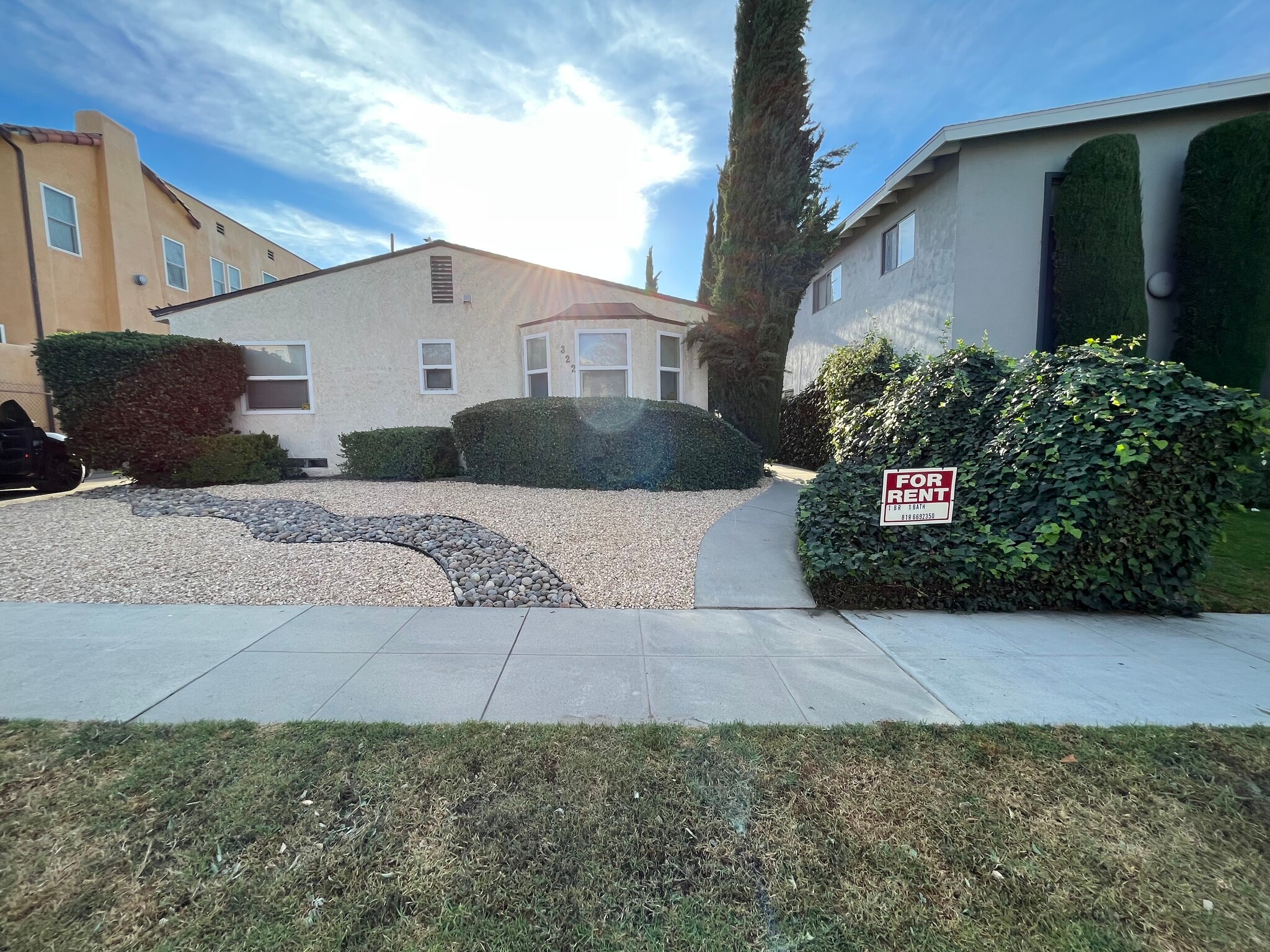 Front of Building - 322 Cornell Dr