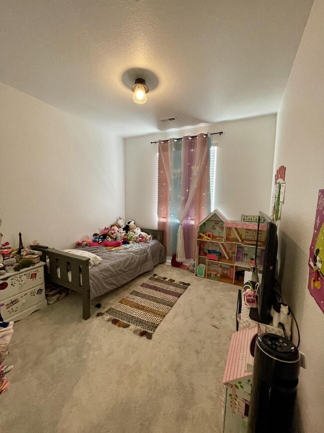 Building Photo - Charming One-Story Rancher with Bonus Room...