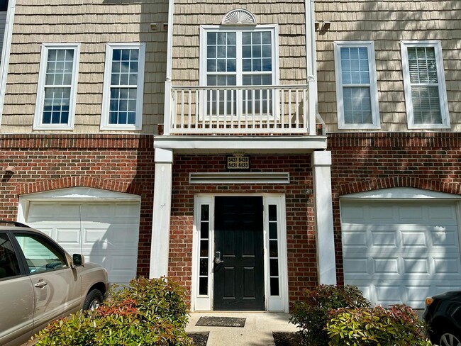 Building Photo - 6431 Park Pond Dr
