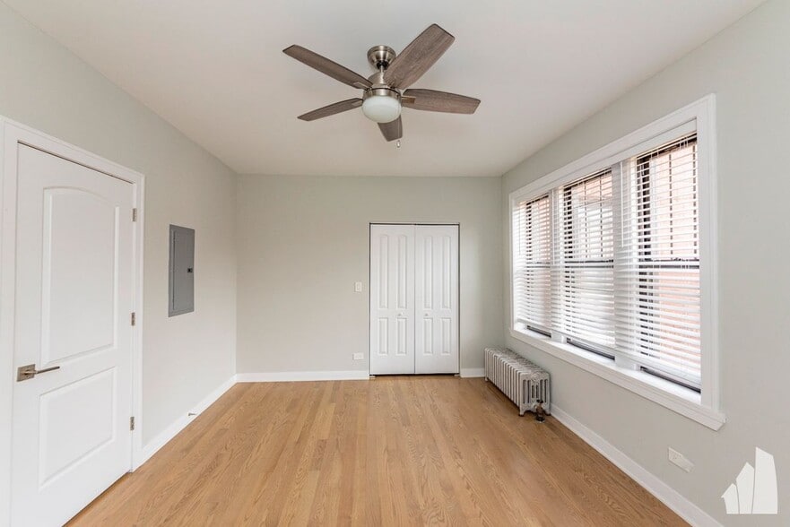 Building Photo - 3925 N Keeler Ave