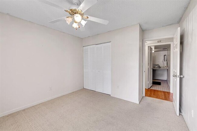 Building Photo - 9633 N Belfort Cir