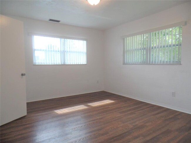 Building Photo - 1240 70th St N