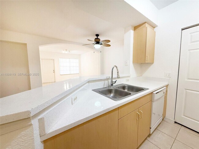 Building Photo - 308 Belmont Ln