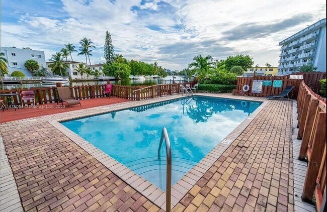 Building Photo - 80 S Shore Dr