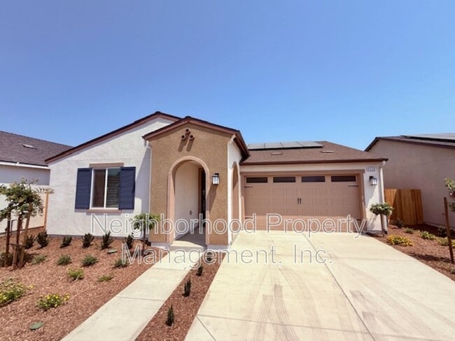 Building Photo - 6550 E Carmen Ave