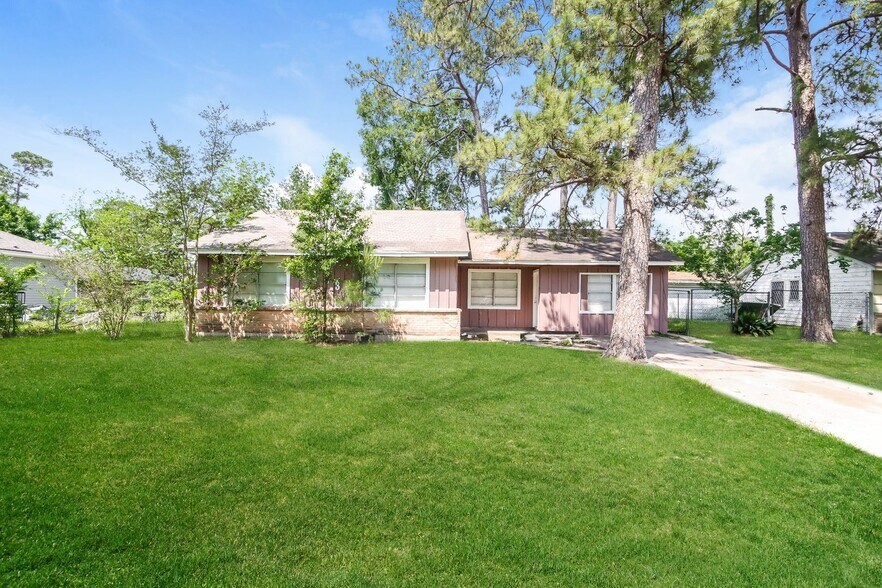 Building Photo - 11235 Lemond Dr