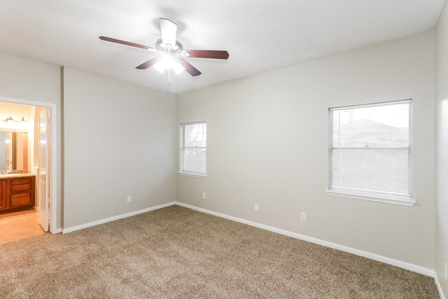 Building Photo - 1443 Autumn Dawn Ct