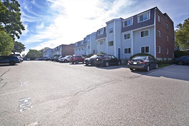 Building Photo - 24 Presidential Dr