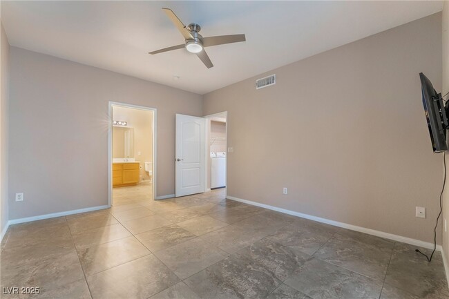 Building Photo - 3600 Pierida St