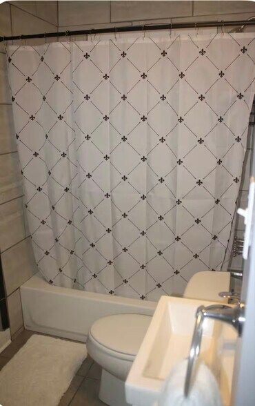 Building Photo - 651 Merwin Ave