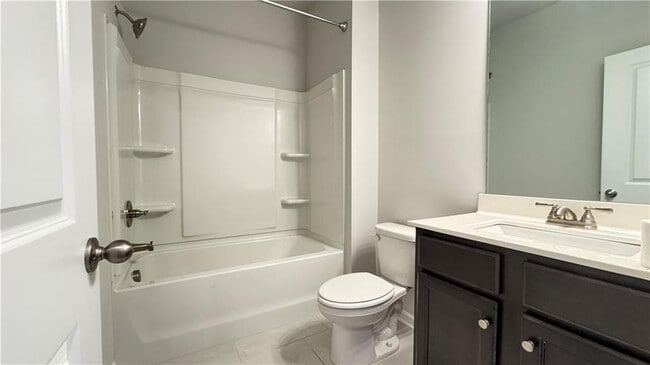 Building Photo - 4587 Silver Oak Dr SW