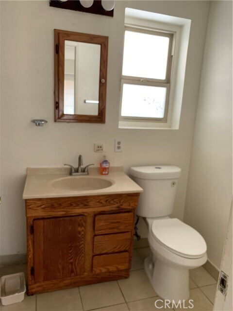 Building Photo - 2282 E 17th St