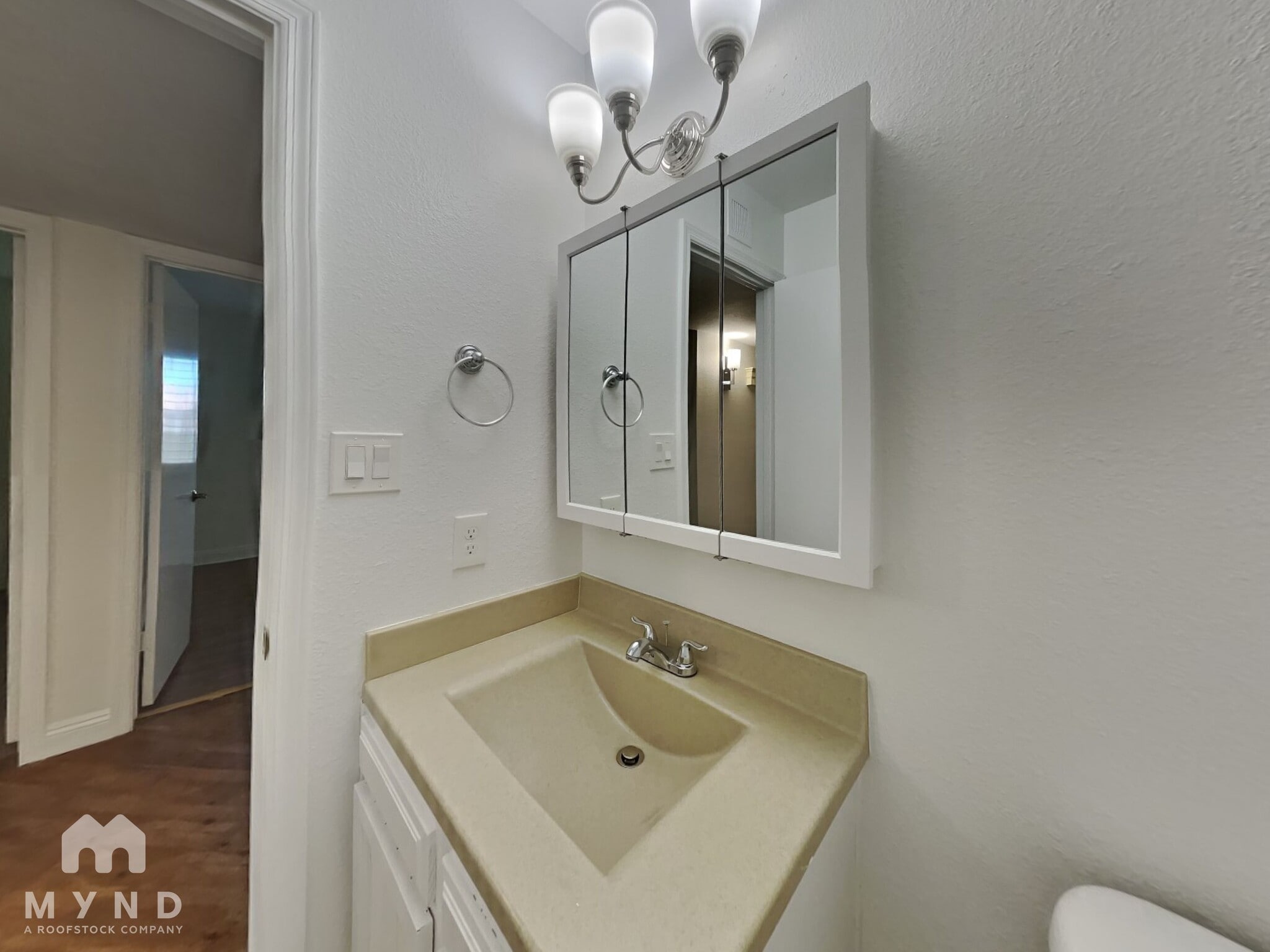 Building Photo - 4547 E San Gabriel Ave